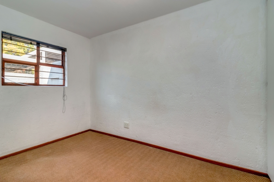 2 Bedroom Property for Sale in Broadacres Gauteng