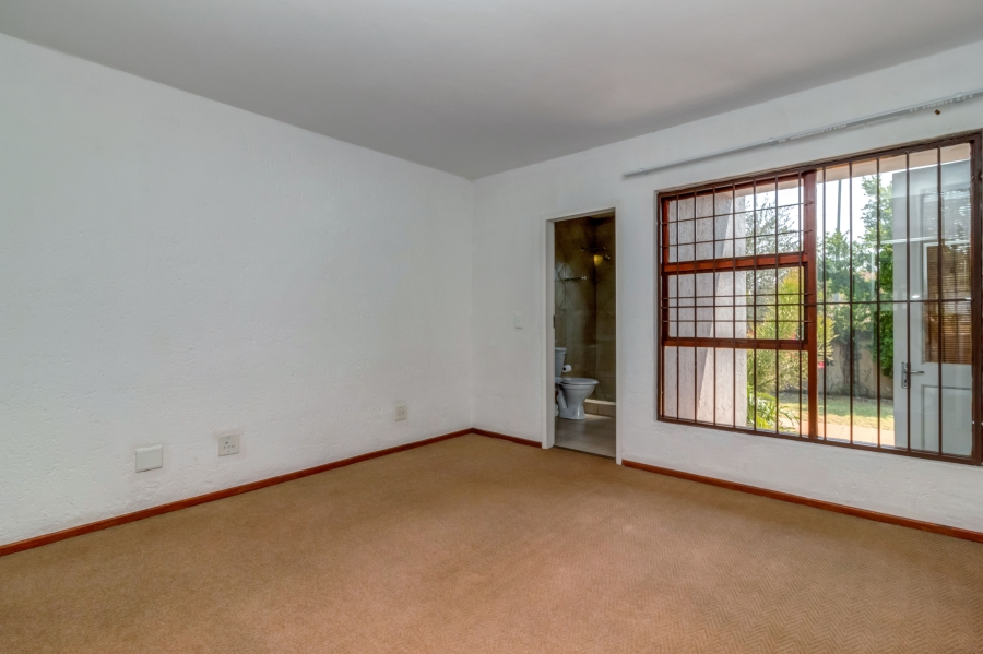 2 Bedroom Property for Sale in Broadacres Gauteng