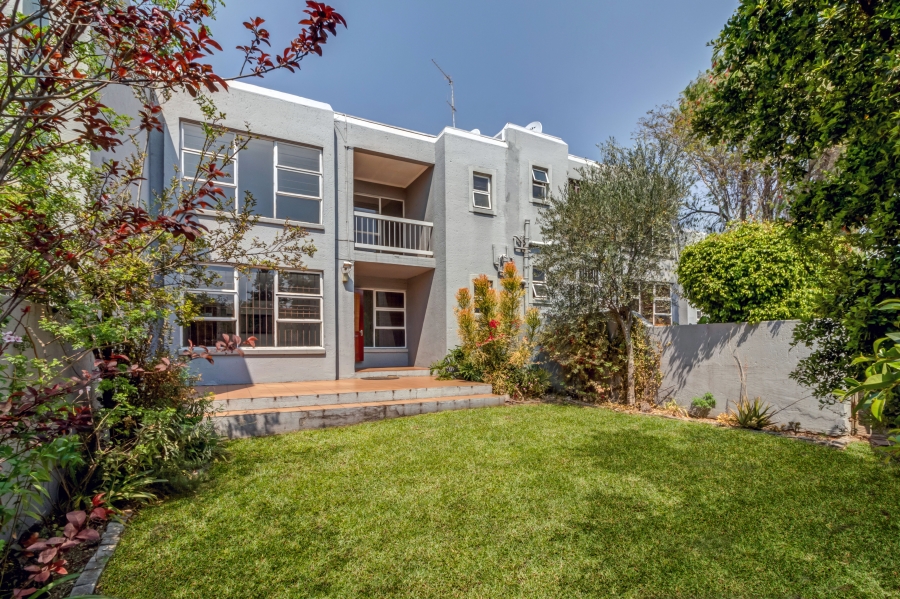 2 Bedroom Property for Sale in Broadacres Gauteng
