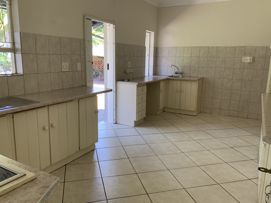 5 Bedroom Property for Sale in Hazelwood Gauteng