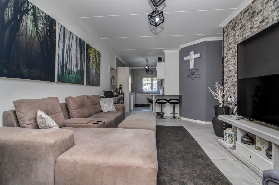 3 Bedroom Property for Sale in Broadacres Gauteng