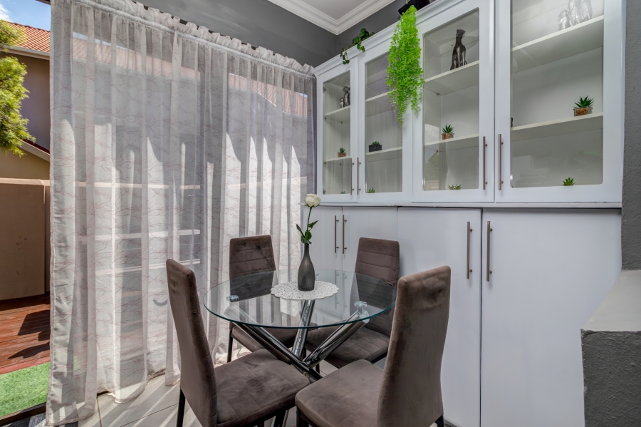 3 Bedroom Property for Sale in Broadacres Gauteng