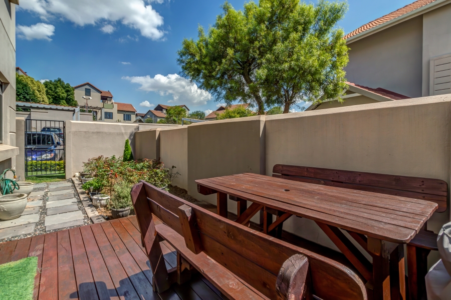 3 Bedroom Property for Sale in Broadacres Gauteng
