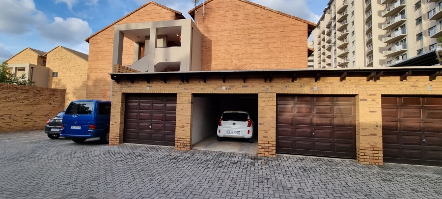 1 Bedroom Property for Sale in Hatfield Gauteng