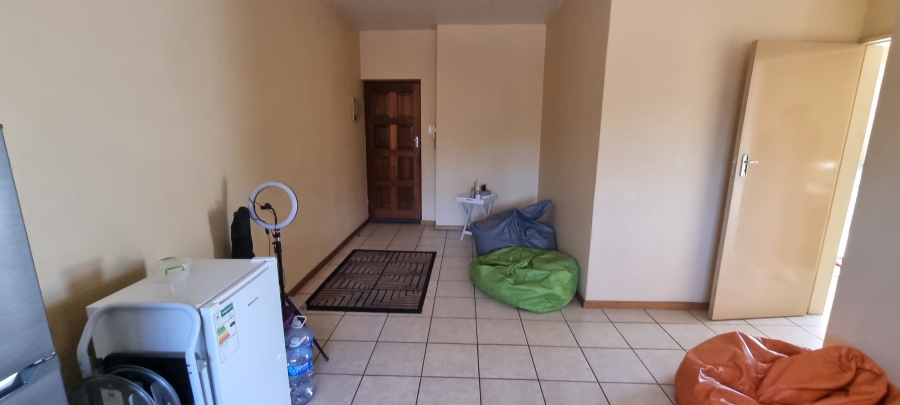 1 Bedroom Property for Sale in Hillcrest Gauteng