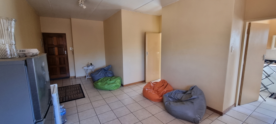 1 Bedroom Property for Sale in Hillcrest Gauteng