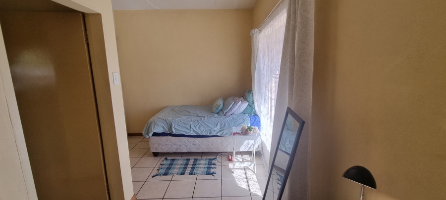 1 Bedroom Property for Sale in Hillcrest Gauteng