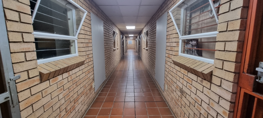 1 Bedroom Property for Sale in Hillcrest Gauteng
