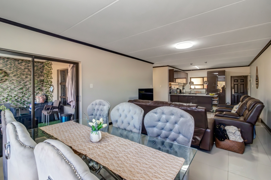 3 Bedroom Property for Sale in Broadacres Gauteng