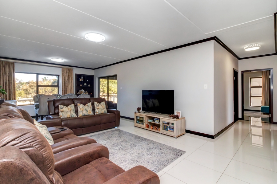 3 Bedroom Property for Sale in Broadacres Gauteng