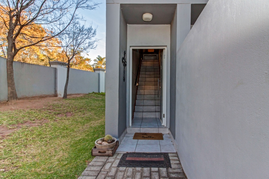 2 Bedroom Property for Sale in Broadacres Gauteng