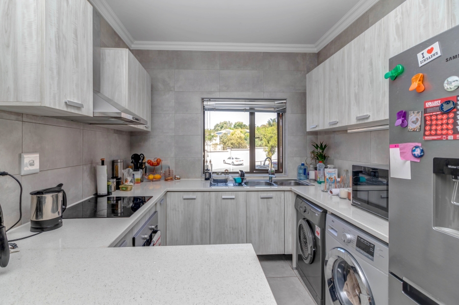 2 Bedroom Property for Sale in Broadacres Gauteng