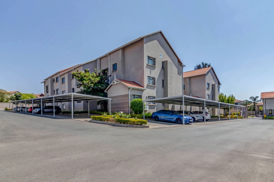 2 Bedroom Property for Sale in Broadacres Gauteng