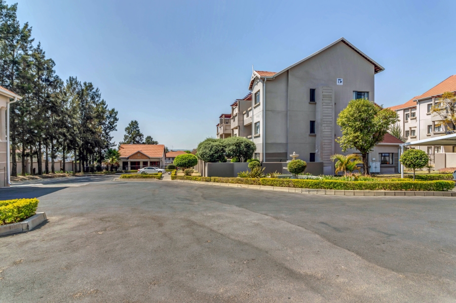 2 Bedroom Property for Sale in Broadacres Gauteng