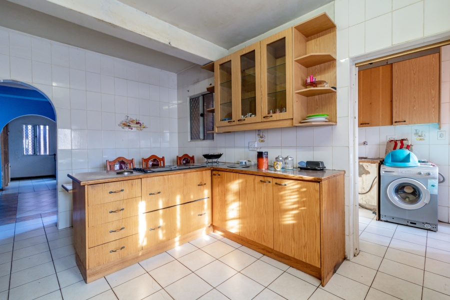 8 Bedroom Property for Sale in Lenasia South Gauteng