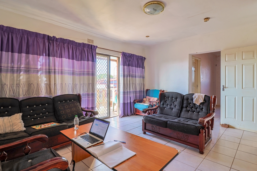 8 Bedroom Property for Sale in Lenasia South Gauteng