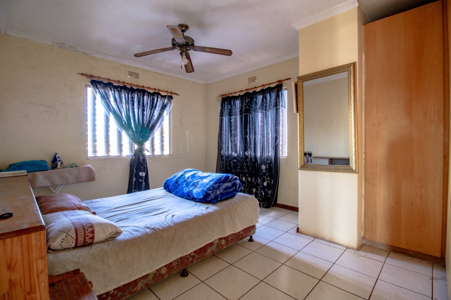 8 Bedroom Property for Sale in Lenasia South Gauteng