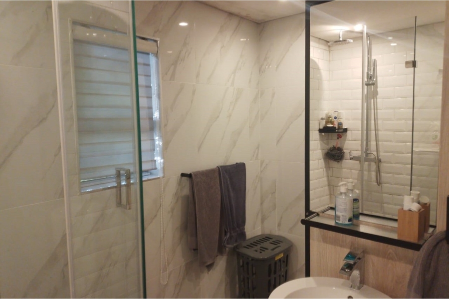 To Let 1 Bedroom Property for Rent in Greenside Gauteng