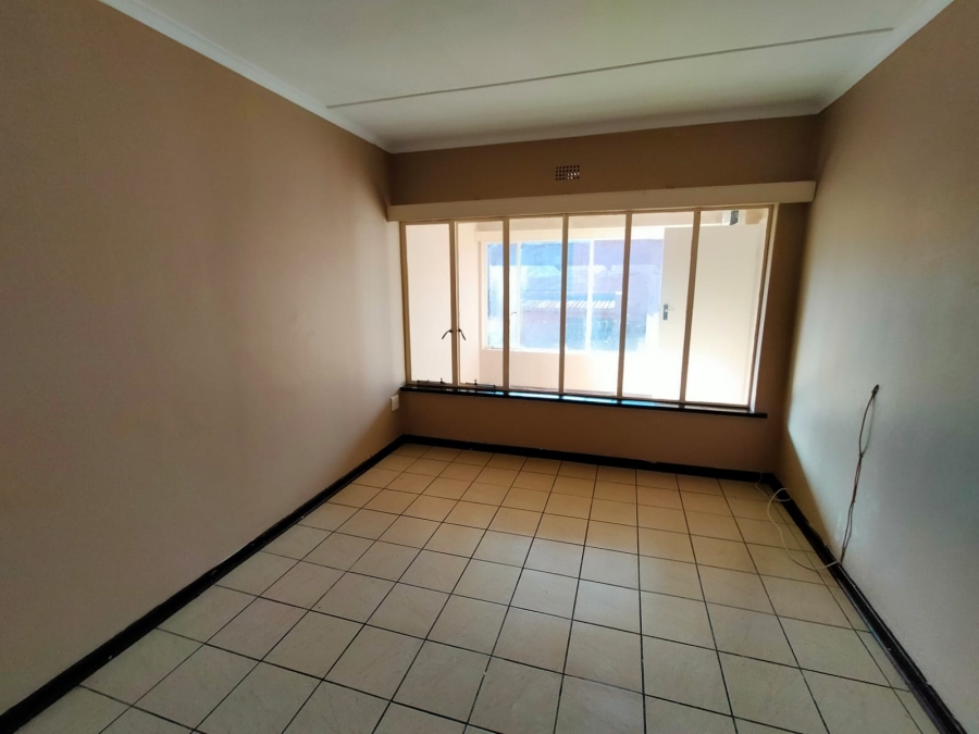 2 Bedroom Property for Sale in Windsor East Gauteng