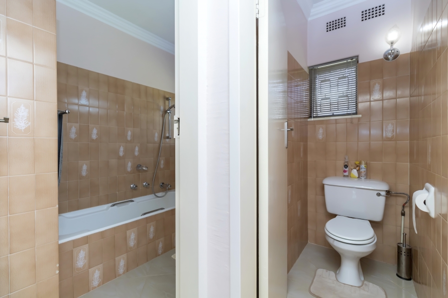 5 Bedroom Property for Sale in Windsor West Gauteng