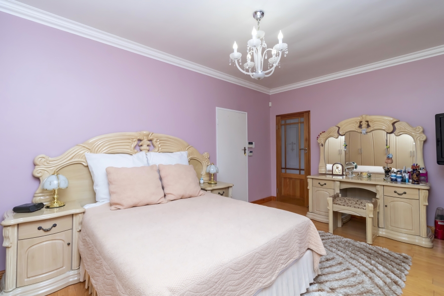 5 Bedroom Property for Sale in Windsor West Gauteng