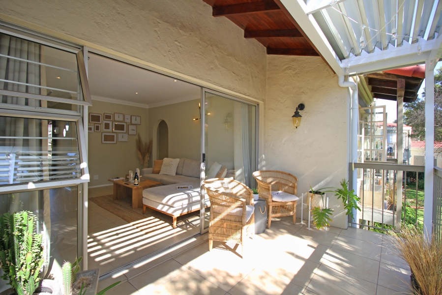To Let 2 Bedroom Property for Rent in Bryanston Gauteng