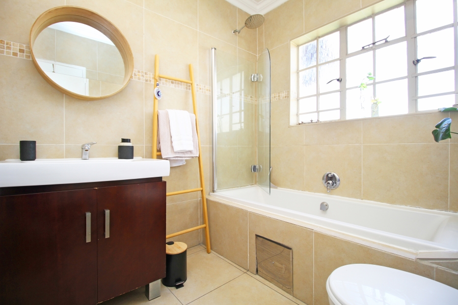 To Let 2 Bedroom Property for Rent in Bryanston Gauteng
