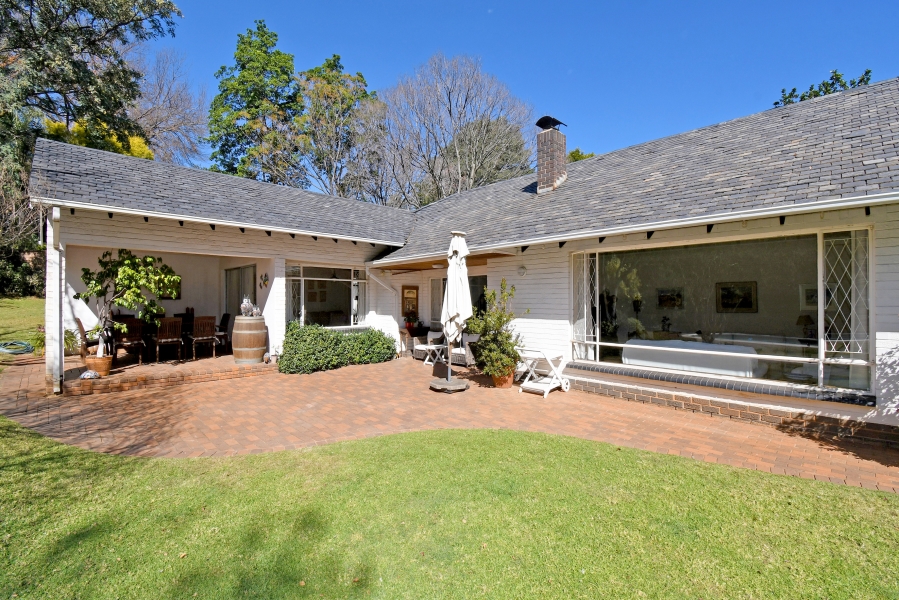 4 Bedroom Property for Sale in Hurlingham Gauteng
