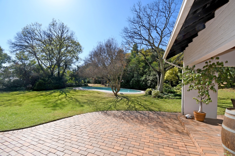 4 Bedroom Property for Sale in Hurlingham Gauteng