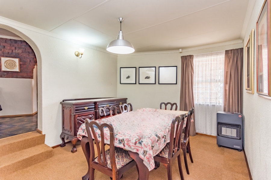 5 Bedroom Property for Sale in Rant En Dal Gauteng