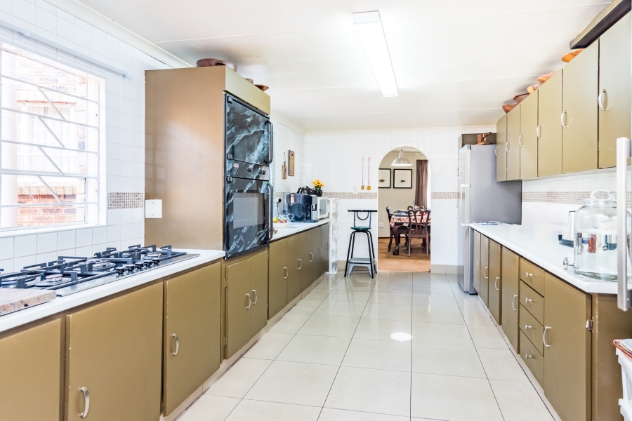 5 Bedroom Property for Sale in Rant En Dal Gauteng