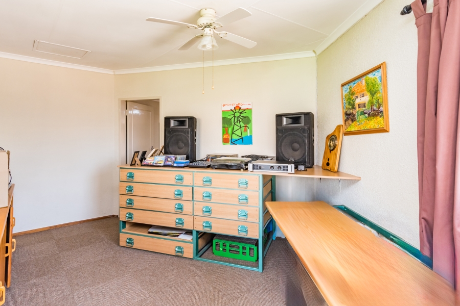 5 Bedroom Property for Sale in Rant En Dal Gauteng
