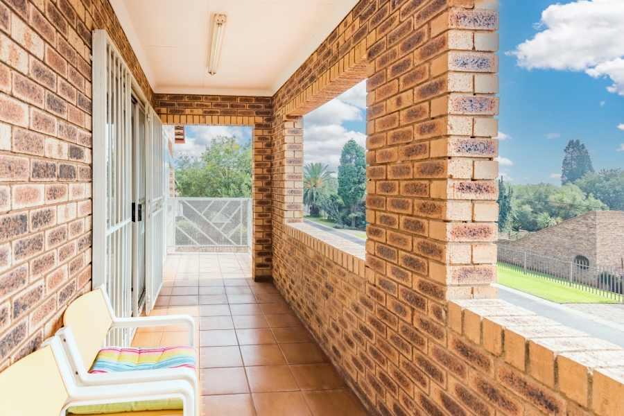 5 Bedroom Property for Sale in Rant En Dal Gauteng