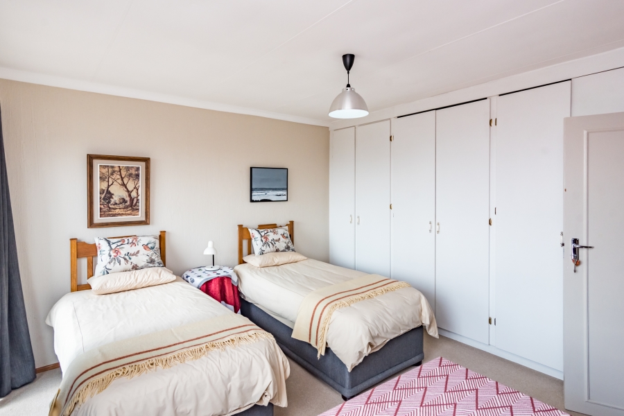5 Bedroom Property for Sale in Rant En Dal Gauteng