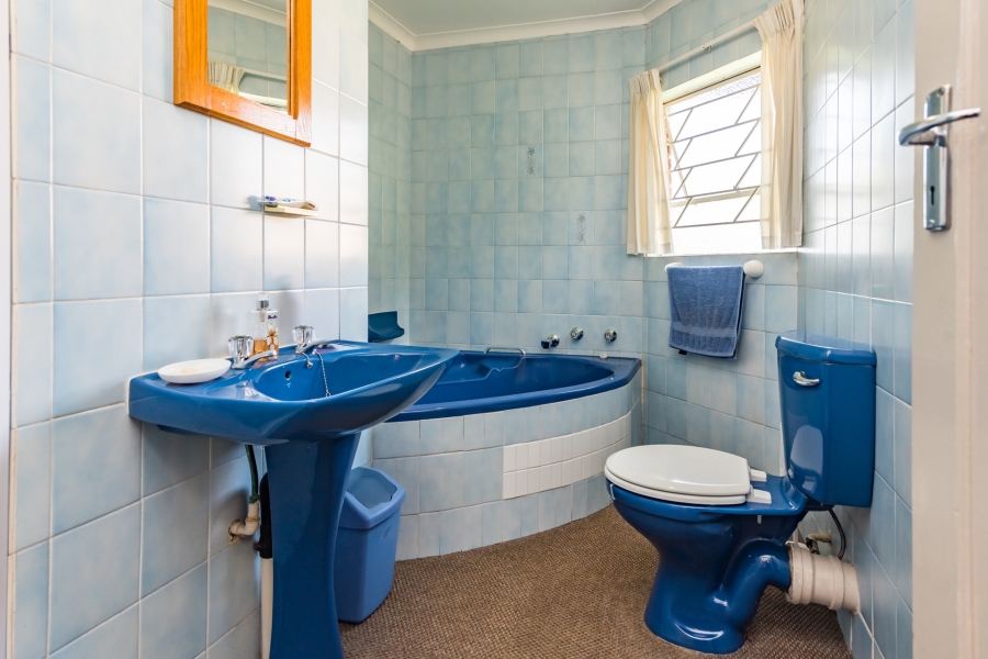 5 Bedroom Property for Sale in Rant En Dal Gauteng