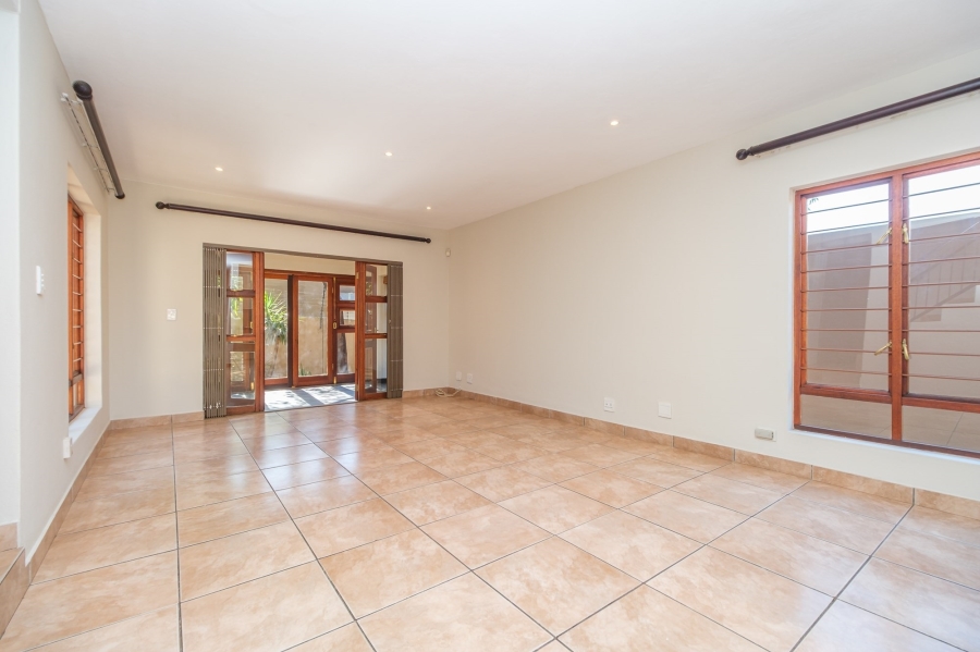 2 Bedroom Property for Sale in North Riding Gauteng