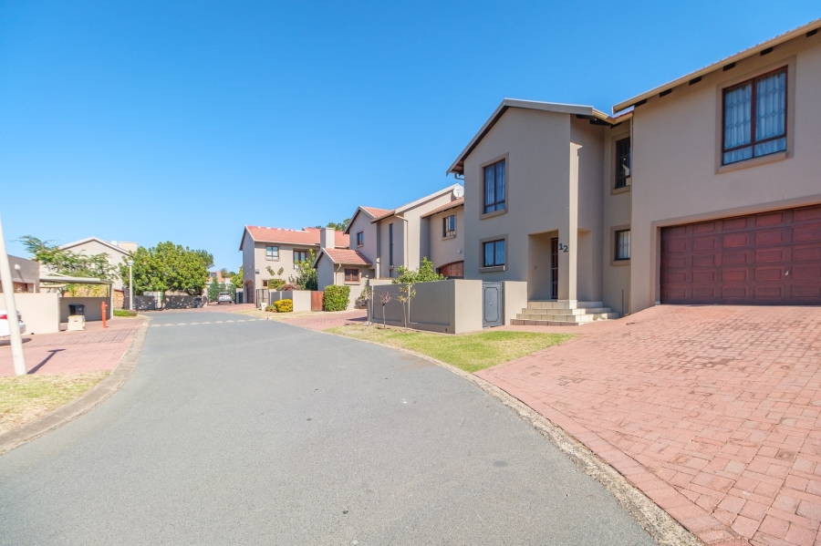 2 Bedroom Property for Sale in North Riding Gauteng