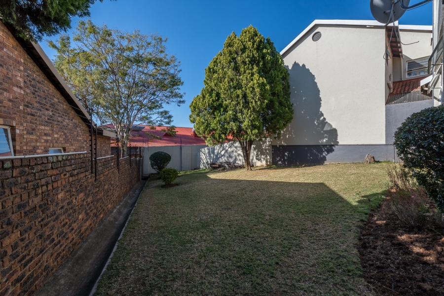 2 Bedroom Property for Sale in Constantia Kloof Gauteng