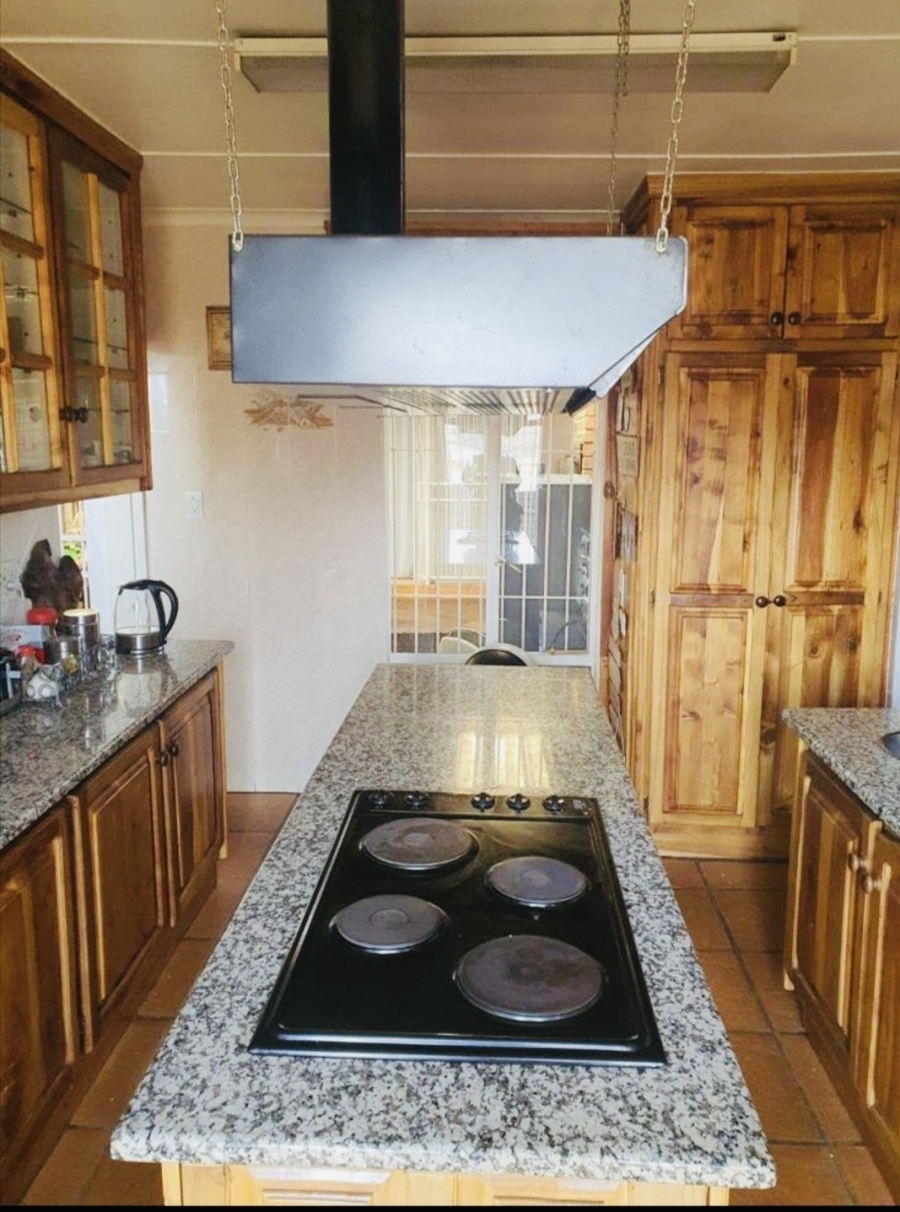 4 Bedroom Property for Sale in Bonaero Park Gauteng