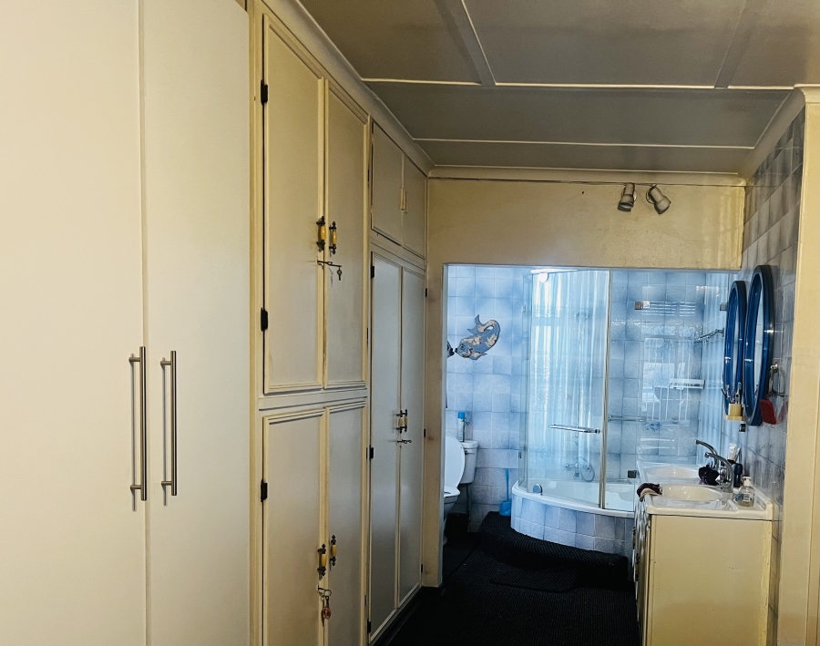 4 Bedroom Property for Sale in Bonaero Park Gauteng