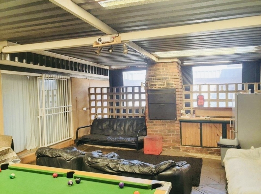 4 Bedroom Property for Sale in Bonaero Park Gauteng