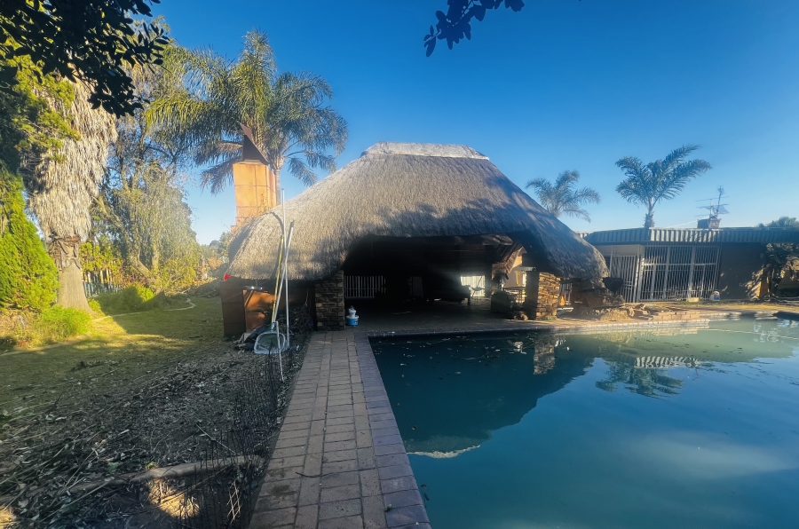 4 Bedroom Property for Sale in Bonaero Park Gauteng