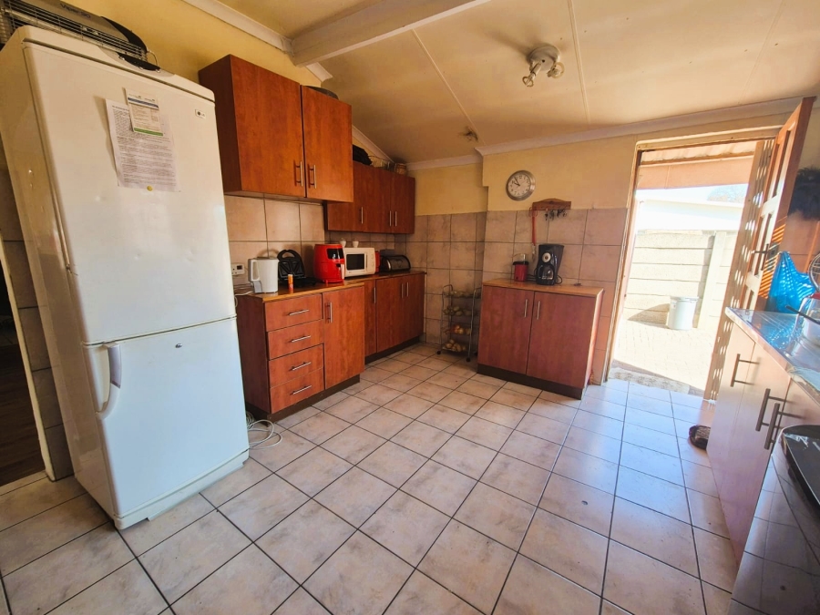 4 Bedroom Property for Sale in Sonland Park Gauteng