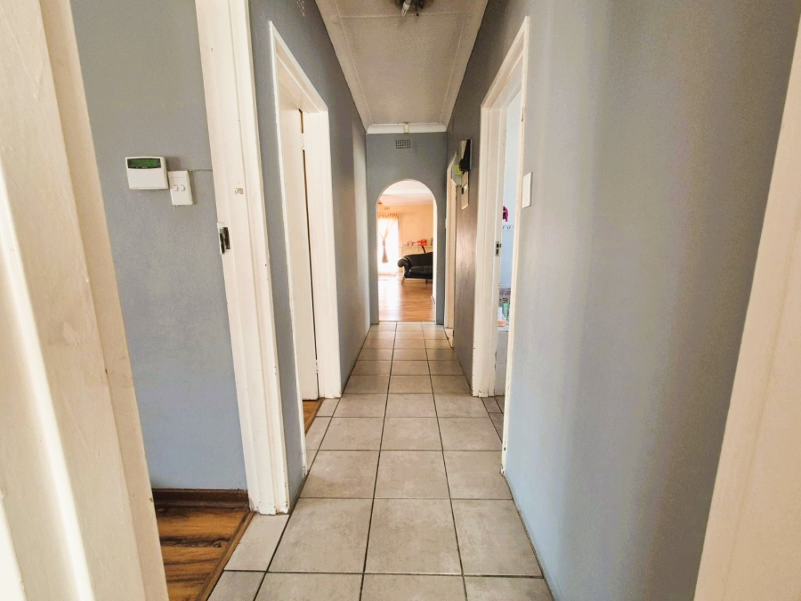 4 Bedroom Property for Sale in Sonland Park Gauteng