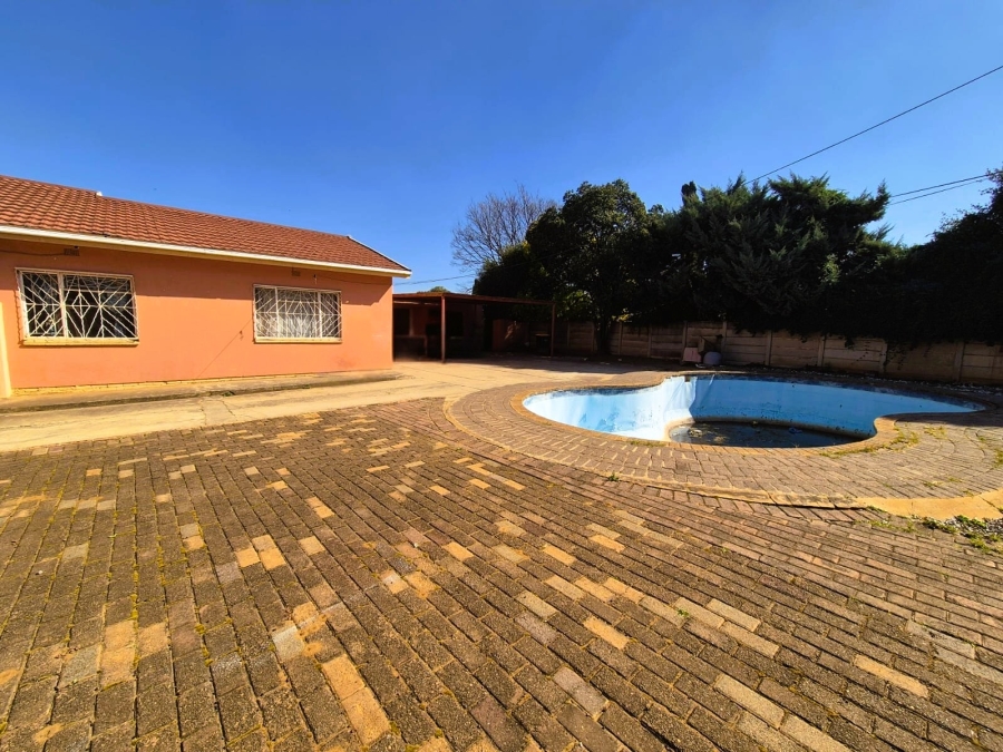 4 Bedroom Property for Sale in Sonland Park Gauteng