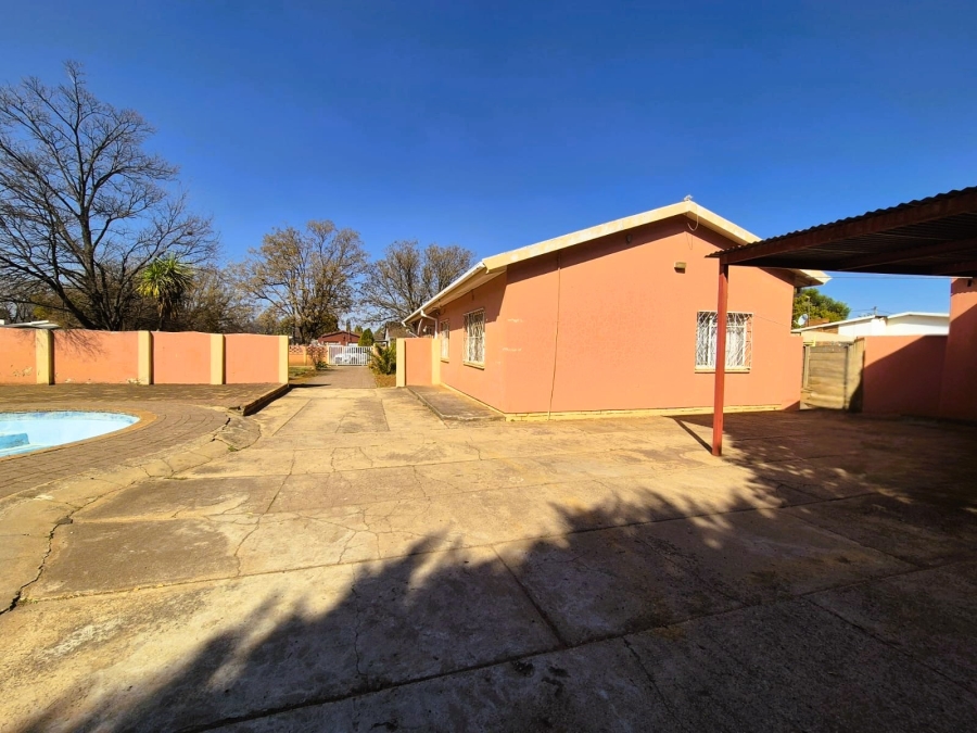 4 Bedroom Property for Sale in Sonland Park Gauteng