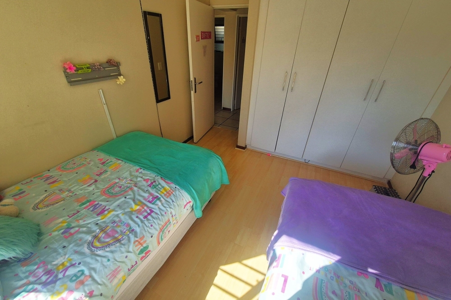 To Let 3 Bedroom Property for Rent in Maroeladal Gauteng