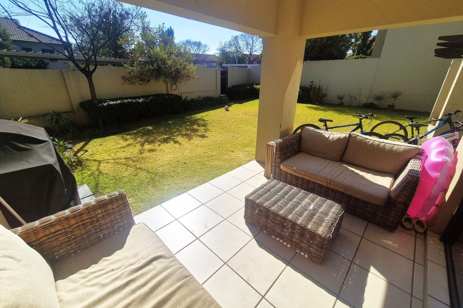To Let 3 Bedroom Property for Rent in Maroeladal Gauteng