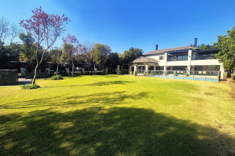 To Let 3 Bedroom Property for Rent in Maroeladal Gauteng