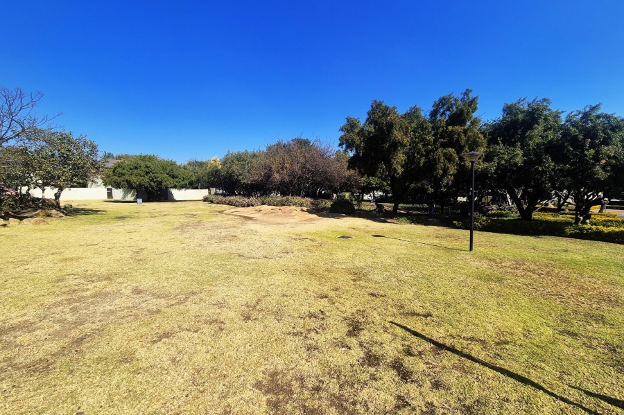To Let 3 Bedroom Property for Rent in Maroeladal Gauteng